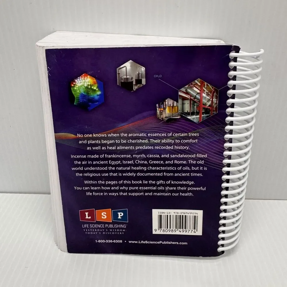 EUC Essential Oils Pocket Reference Guide & dōTERRA Wooden Storage Box Bundle